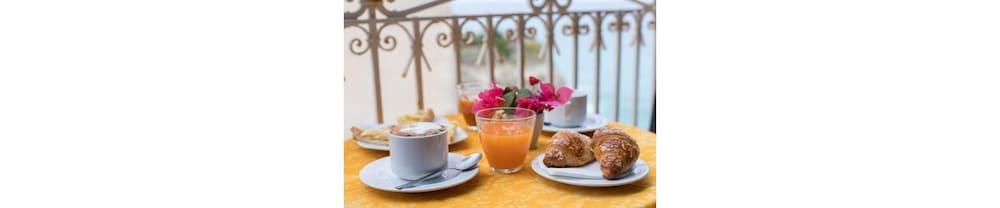 Bed & Breakfast Blu Maison 2*